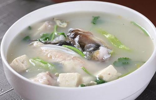 冬瓜薏仁鯽魚(yú)湯